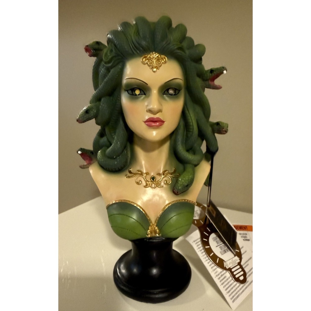 NEW Spooky Nights Light-Up Green Gold Medusa Bust 13" Halloween Fall Decor Snake